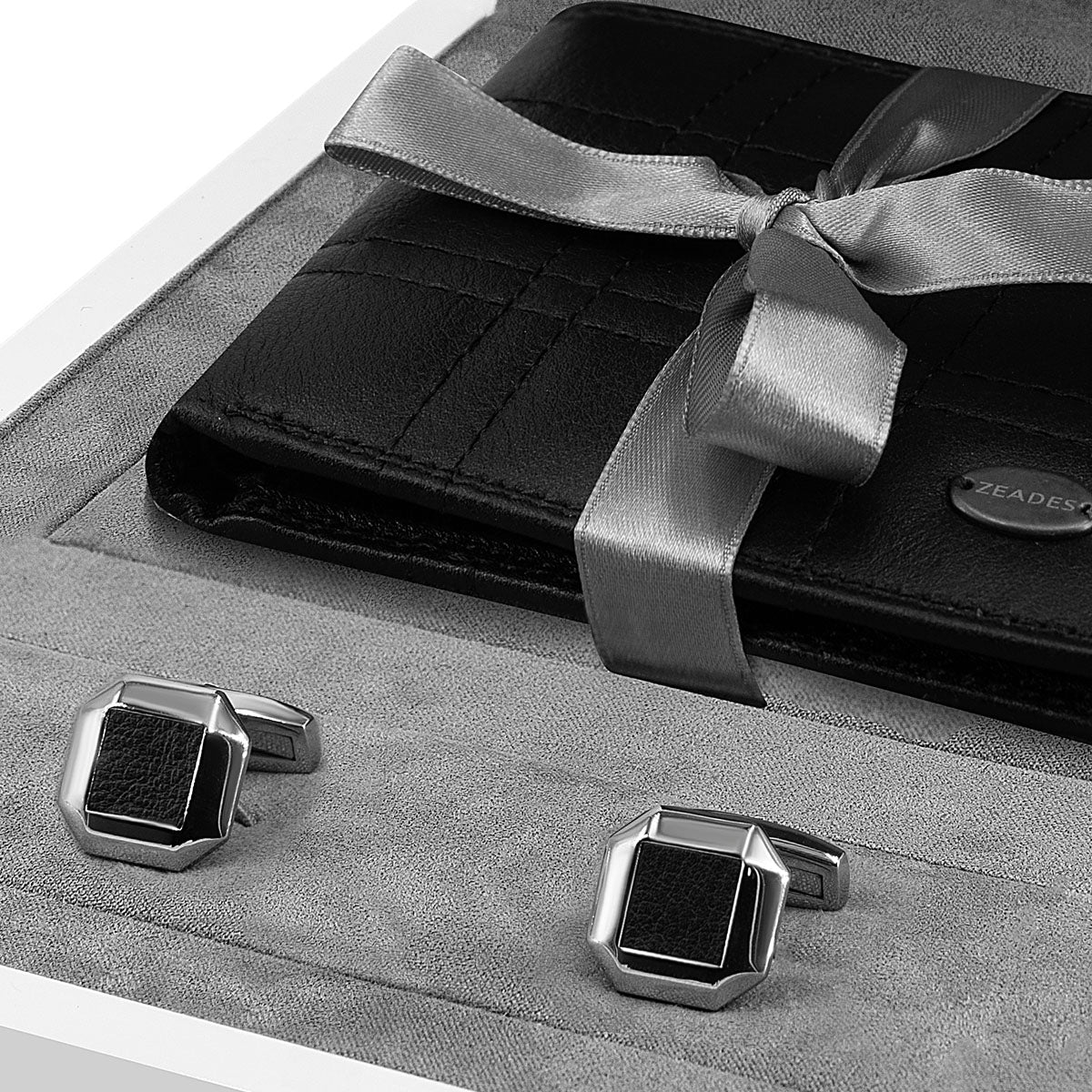 SET Cadeau : Portefeuille et Boutons de Manchette pour homme.